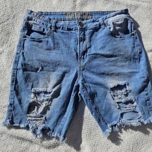 VIP Jeans Ripped Shorts Womens Size 16 Plus Demin Shorts with Rips Light Wash